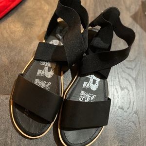 Dress shoes
